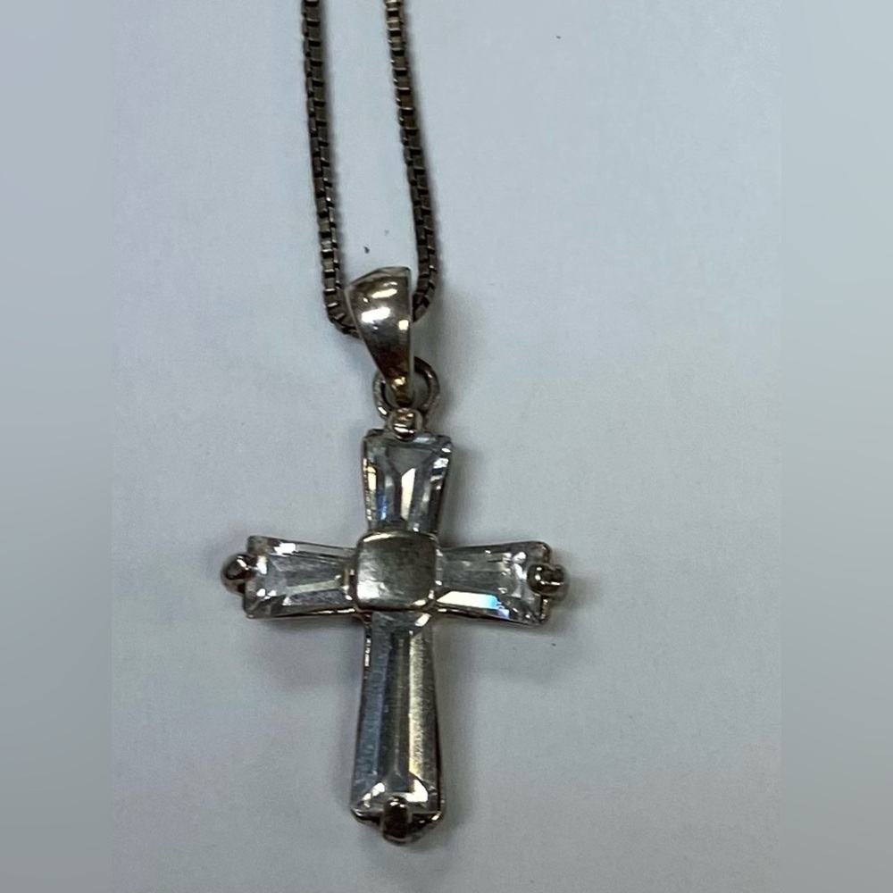 SILVER .925 CROSS WITH CRYSTAL BUGETS ITALY